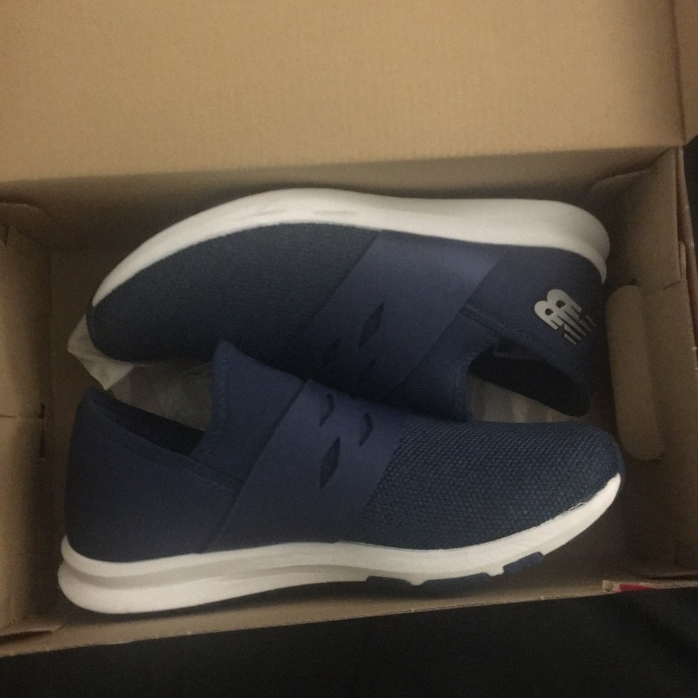 Wmns New Balance sneakers size 9